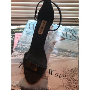 Steve Madden 🖤 heeled sandal